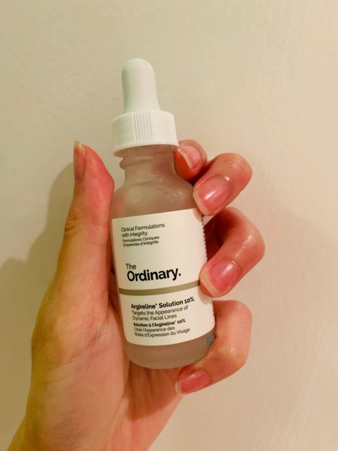 大推The ordinary 六胜肽精華，抬頭紋遠離我！