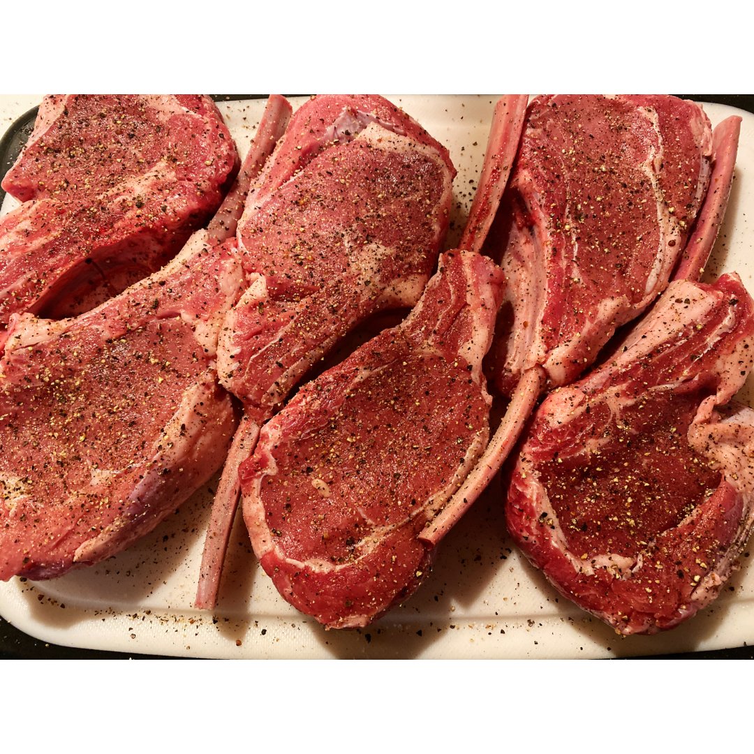 超嫩的veal chop 小牛排