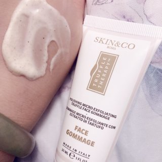 Skin&Co面部磨砂按摩膏...