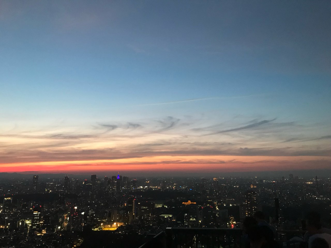 六本木之丘 日落下的东京一景...