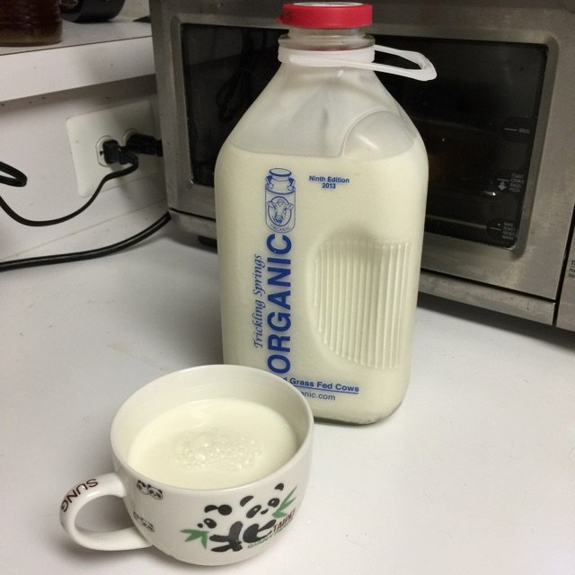 非常推荐whole food的有机牛奶,玻璃瓶也非常的环保