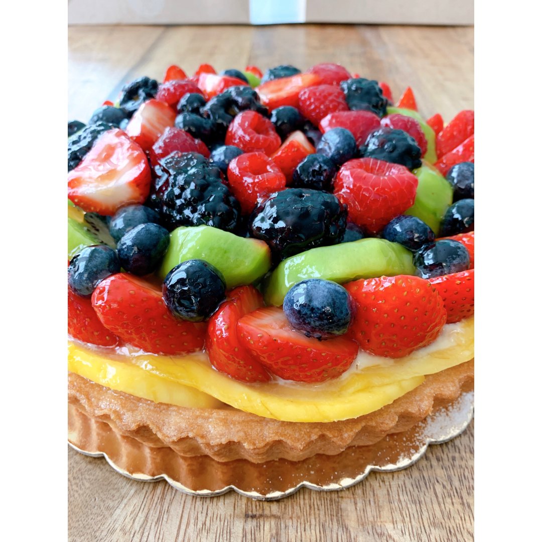 whole foods fresh fruit tart