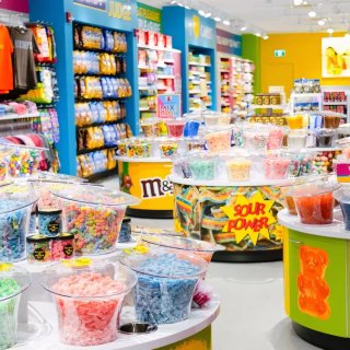 期待😆美国著名糖果连锁店要在多伦多开店啦...