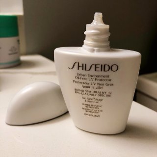 Shiseido小白瓶—谁说冬天不需要防...