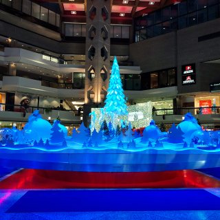 圣诞装饰和音乐喷泉⛲️...