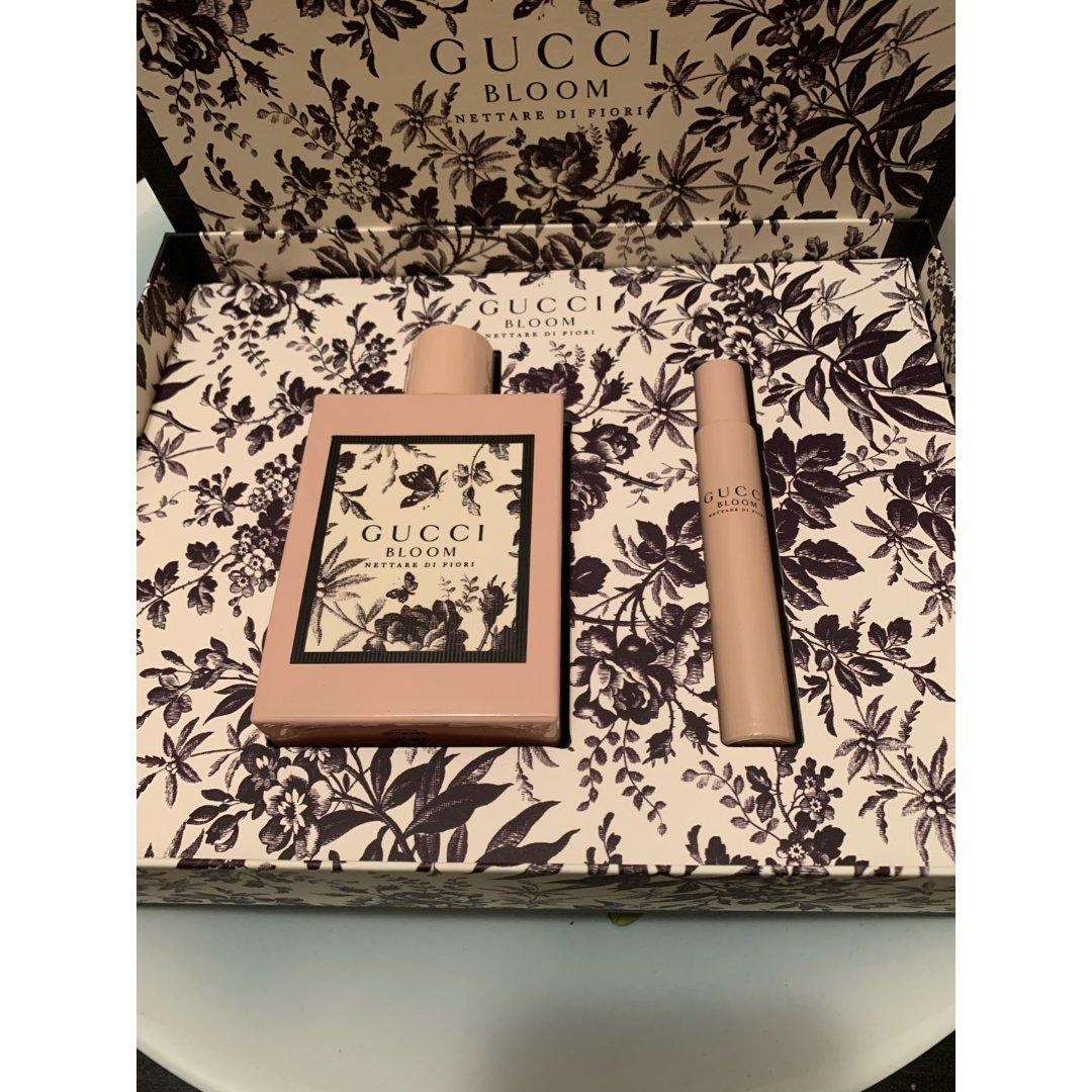 再得gucci bloom香水套盒