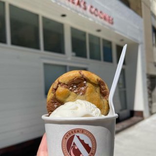 超美味的烤饼干即将开设新店面！🍪六种口味...