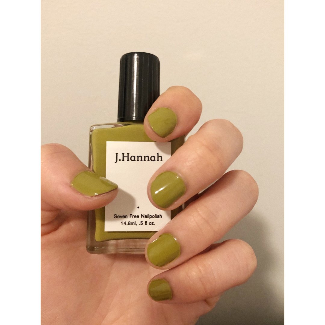 性冷淡风的小众指甲油j.hannah