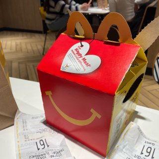 加拿大买麦当劳儿童套餐宝可梦卡片...