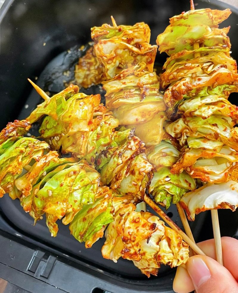 将近半个包菜,吃的好饱好饱~9797晚餐安排了一个低卡包菜串串99