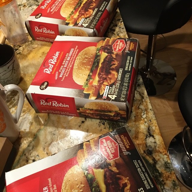去sams club买的red robin的冷冻汉堡! 娃娃o卡卡 71 小鱼223 77