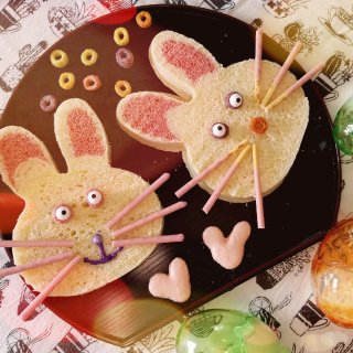 复活节––兔子面包...