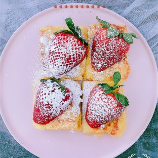 元气早餐🍓草莓花生酱西多士！...