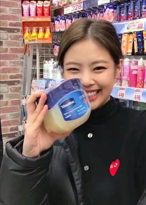 爱心羊毛开衫 Jennie同款