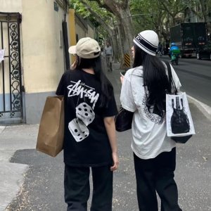 Stussy 潮牌热卖7折！数字T恤$79、经典logo卫衣$195