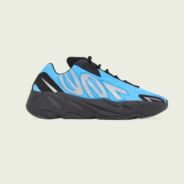 YEEZY BOOST 700 MNVN 蓝色