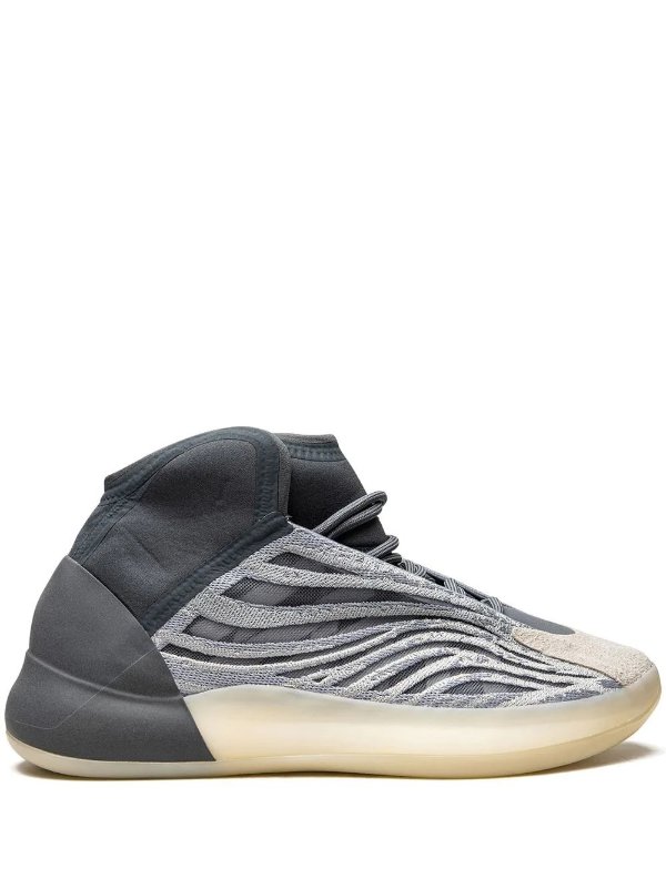 YEEZY Quantum "Mono Carbon" 运动鞋