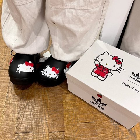 封面厨师鞋$100太可爱辣！Adidas x Hello Kitty联名又悄悄上了