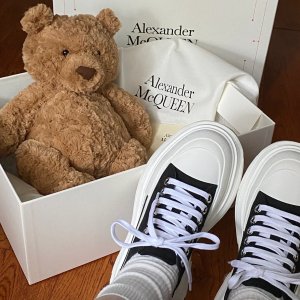 Alexander McQueen 私促☠️新款花朵骷髅tee$411