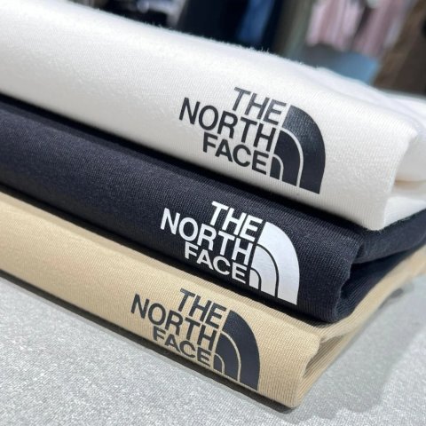 冲锋衣$90、T恤$35The North Face 黑五捡漏 撞色夹克霸哥定价$199(官$500)