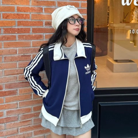 Adidas韩国限定也是端上桌了！好看！蓝色夹克