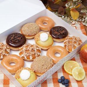 免费：Krispy Kreme 甜甜圈 免费领2个！世界友善日活动💕