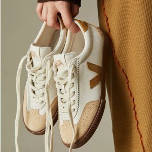 Veja 火遍外网小白鞋！美高少女风必备！时髦板鞋$95/原$257