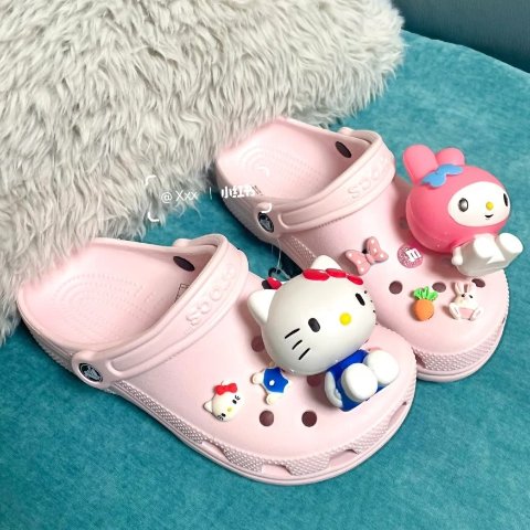 3折起！Crocs拖鞋$28SSENSE 百刀捡漏 | Essentials长袖T恤$32 JC耳钉$52