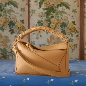 Base Blu 新品升级！Burberry小水桶$603、罗意威卡包$370