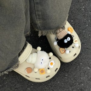 一双过夏！Crocs年末特价 粉色泡芙$71、骨白云朵$69