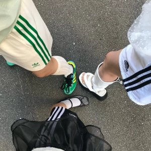 Adidas 澳亚特价 棉袜3双$13 拉链卫衣$49