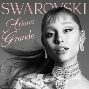 绝美爱心闪钻项链$450Ariana Grande A妹 x Swarovski 胶囊系列🩷打造甜心辣妹