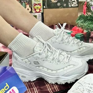 Skechers 运动鞋骨折价！这波羊毛不薅血亏！