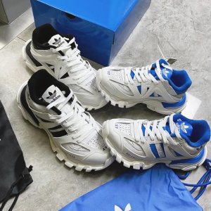 Balenciaga ❌ Adidas 强强联名巨折！袜子靴$485(原$1500)