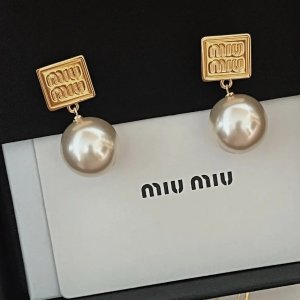 全7.3折 CH感手链$296奢牌首饰大促🎀Miu Miu耳钉$334 logo手绳$160❗超划算