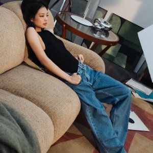 就是这个Jennie味儿！CK封神裤装便宜疯 90s牛仔裤$74