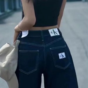 牛仔裤$37、Hanni同款$102Click Frenzy：Calvin Klein 封神裤装额外5.4折！