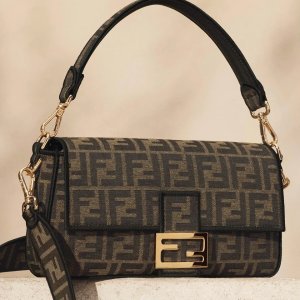 Antonioli 私促开启叠6.5折❗Fendi老花围巾$594