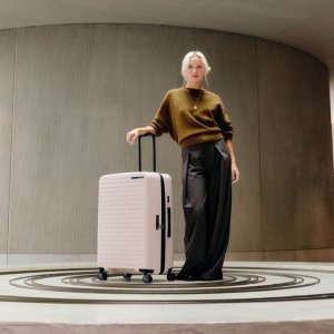 Samsonite新秀丽特卖 55cm小号行李箱$199