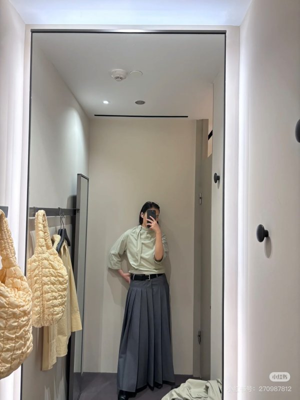 系带小立领上衣