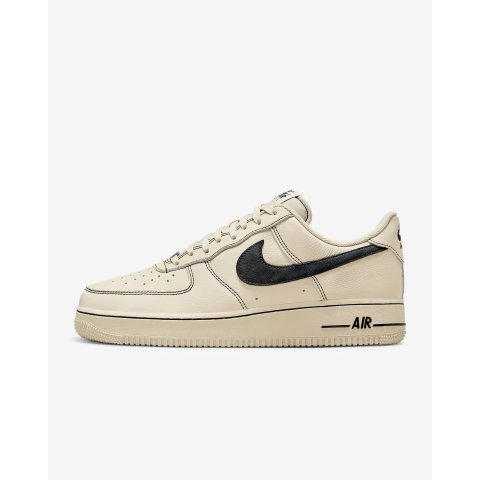 Air Force 1  07 LV8 运动鞋