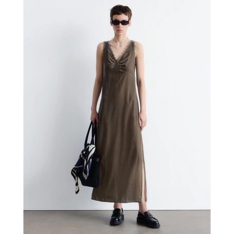 Velvet 长款连衣裙