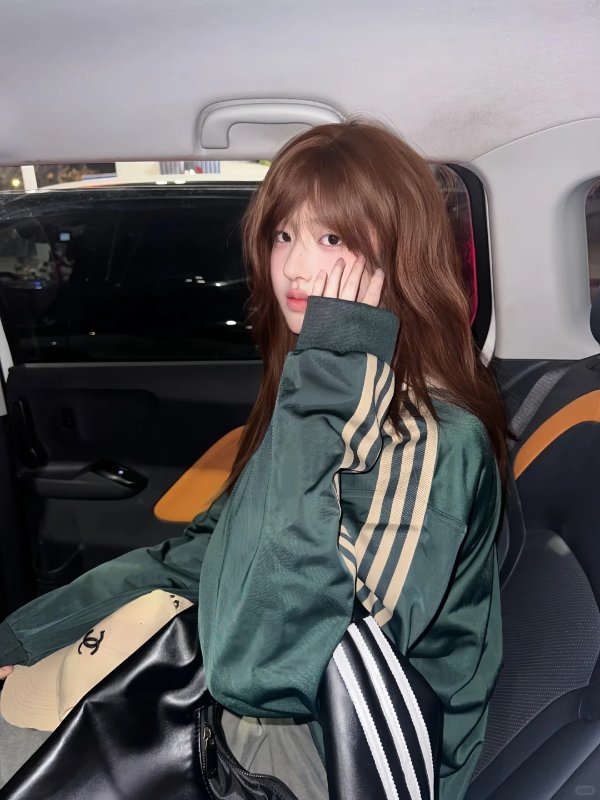 条纹拉链卫衣@鲫鱼饼味的小星叽