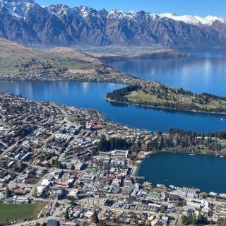 皇后镇“沉湖盗车”奇案！青少年偷酒$900，人赃车俱 沉 ！