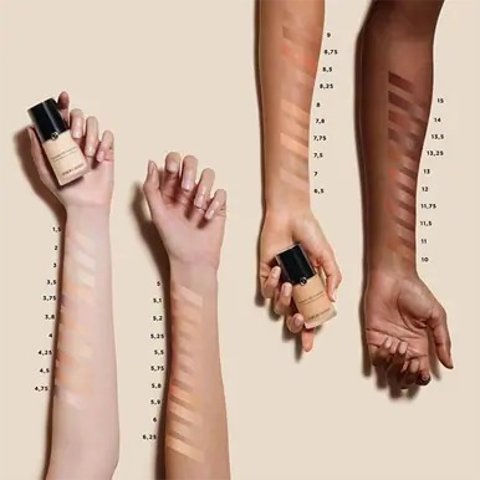Giorgio Armani丝质亮丽 粉底液