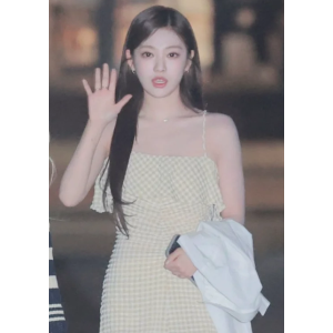 米色抽褶连衣裙