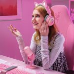 Razer 键鼠外设黑五热卖 Kitty 粉色RGB耳机$133