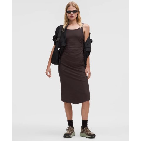 Shirred Nulu 方领连衣裙