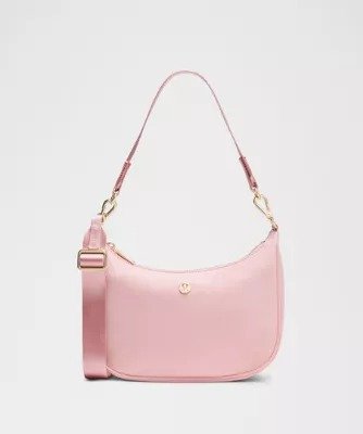 City Essentials 单肩包