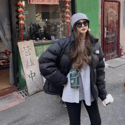 1996 黑色羽绒服